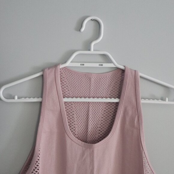 Fabletics Women's Pink Musetta Seamless Activewear Breathable Mesh Scoop Tank - Picture 3 of 7